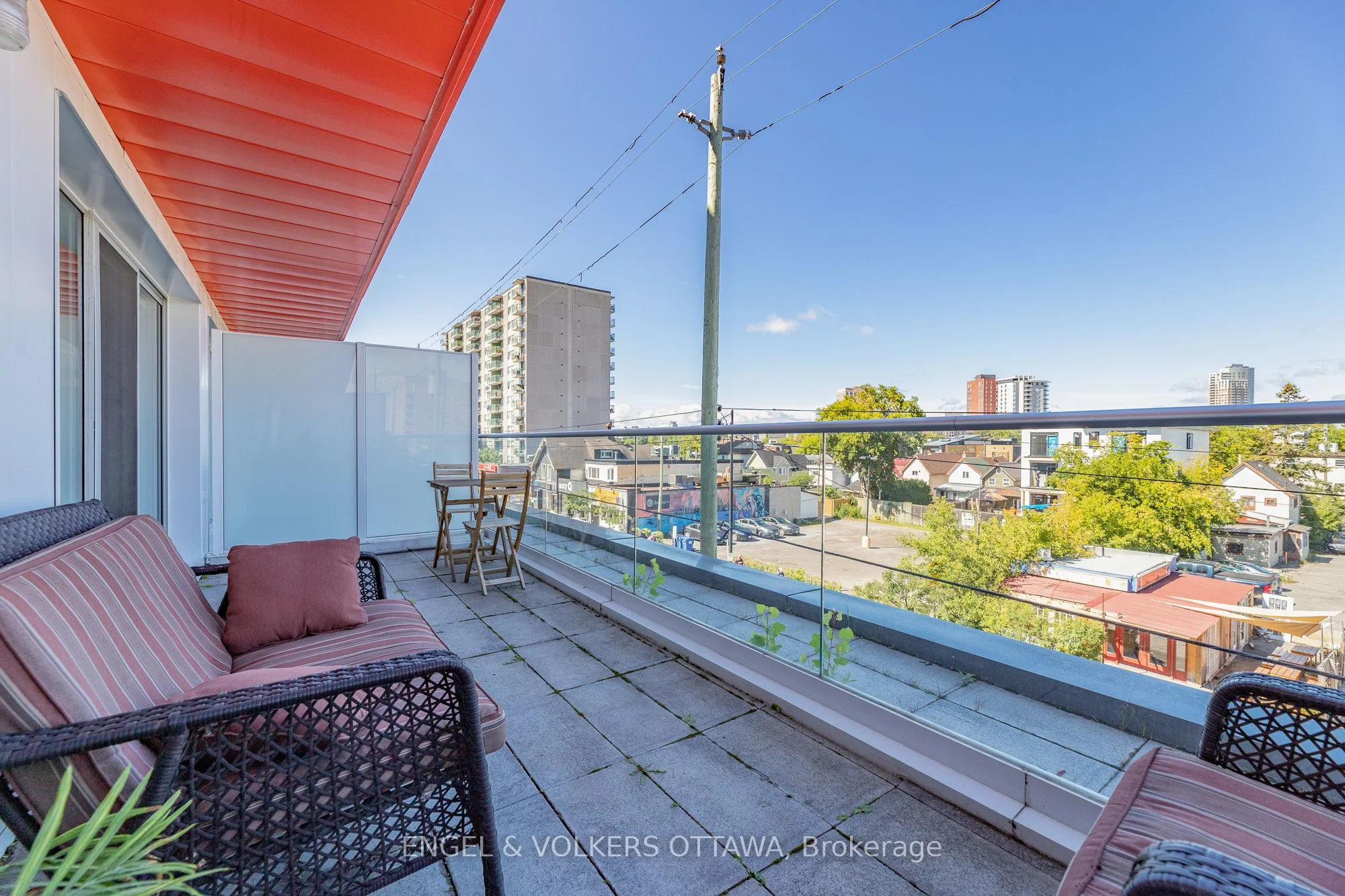1000 Wellington Street W 306, West Centre Town, ON K1Y 2X9