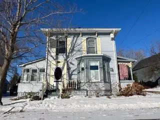28 West Street, Prince Edward County, On K0k 3l0
