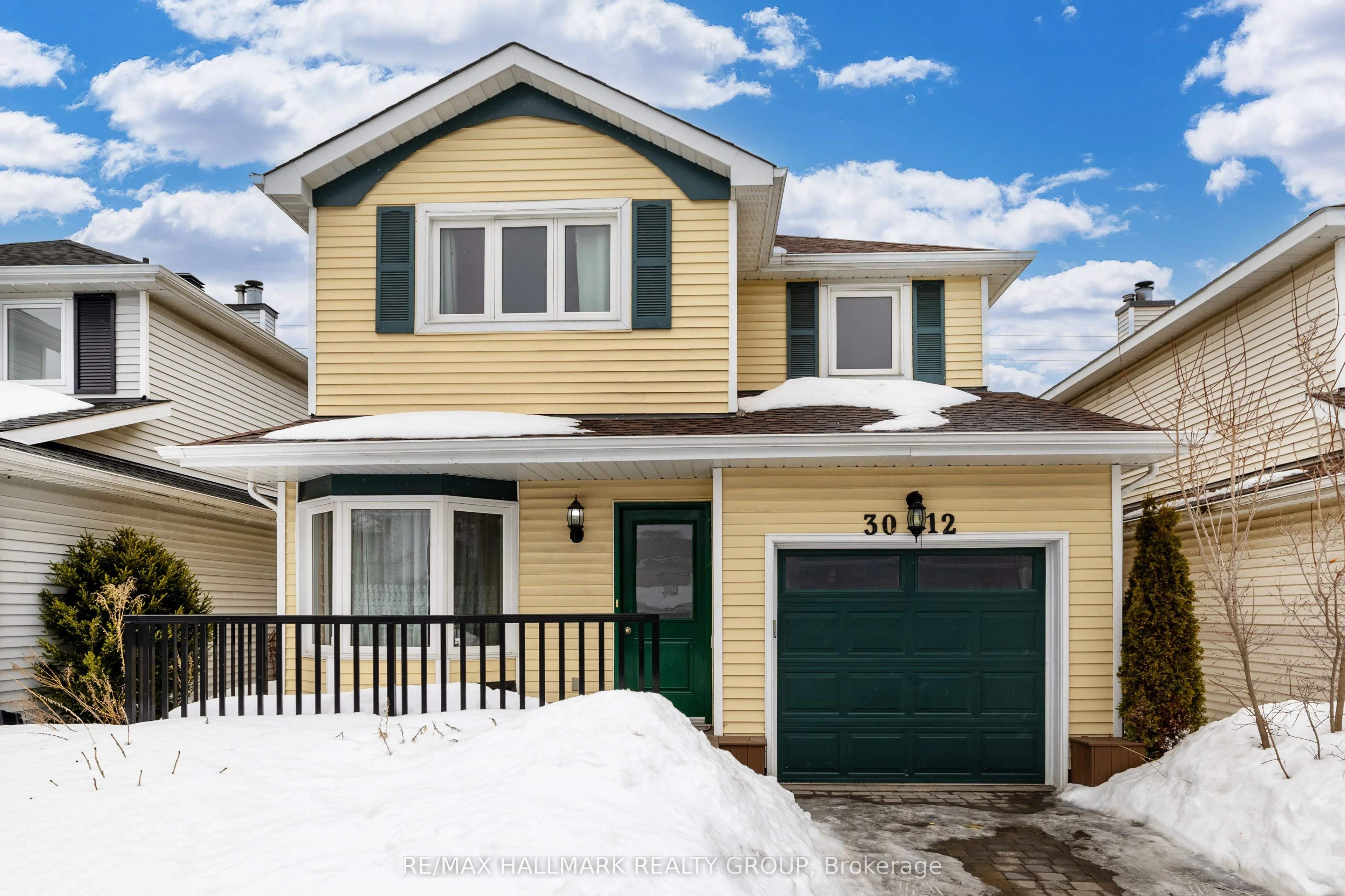 Detached Condo in Blossom Park - Airport and Area
