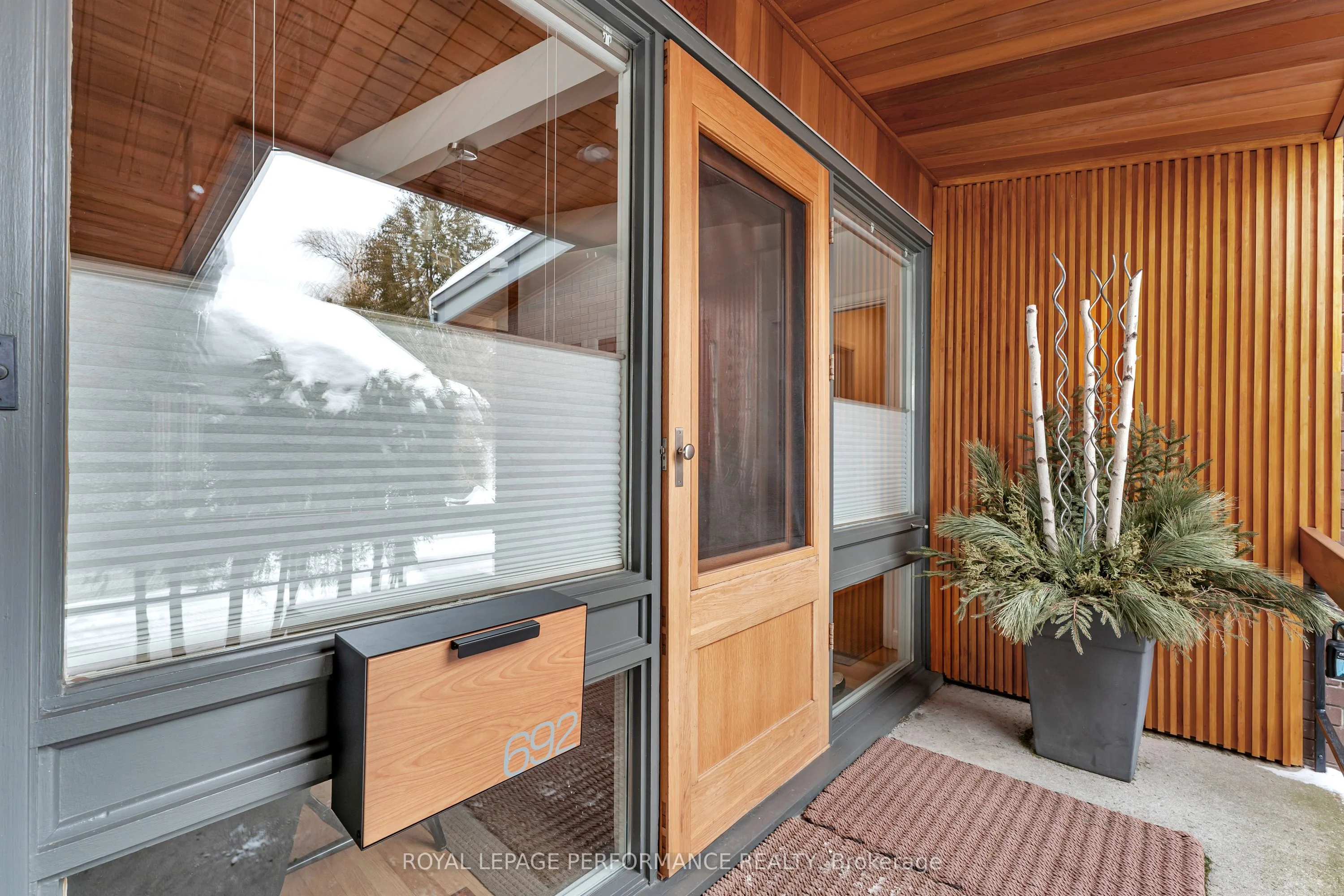 692 Highland Avenue, Carlingwood - Westboro and Area, ON K2A 2K4