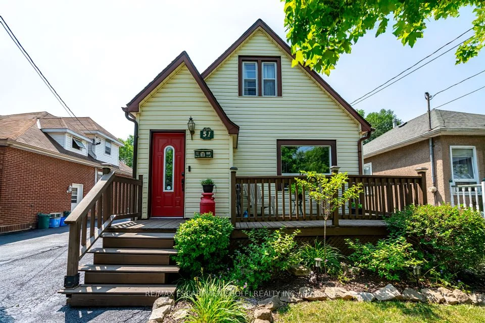 51 Wallace Avenue S, Welland, ON L3B 1R4
