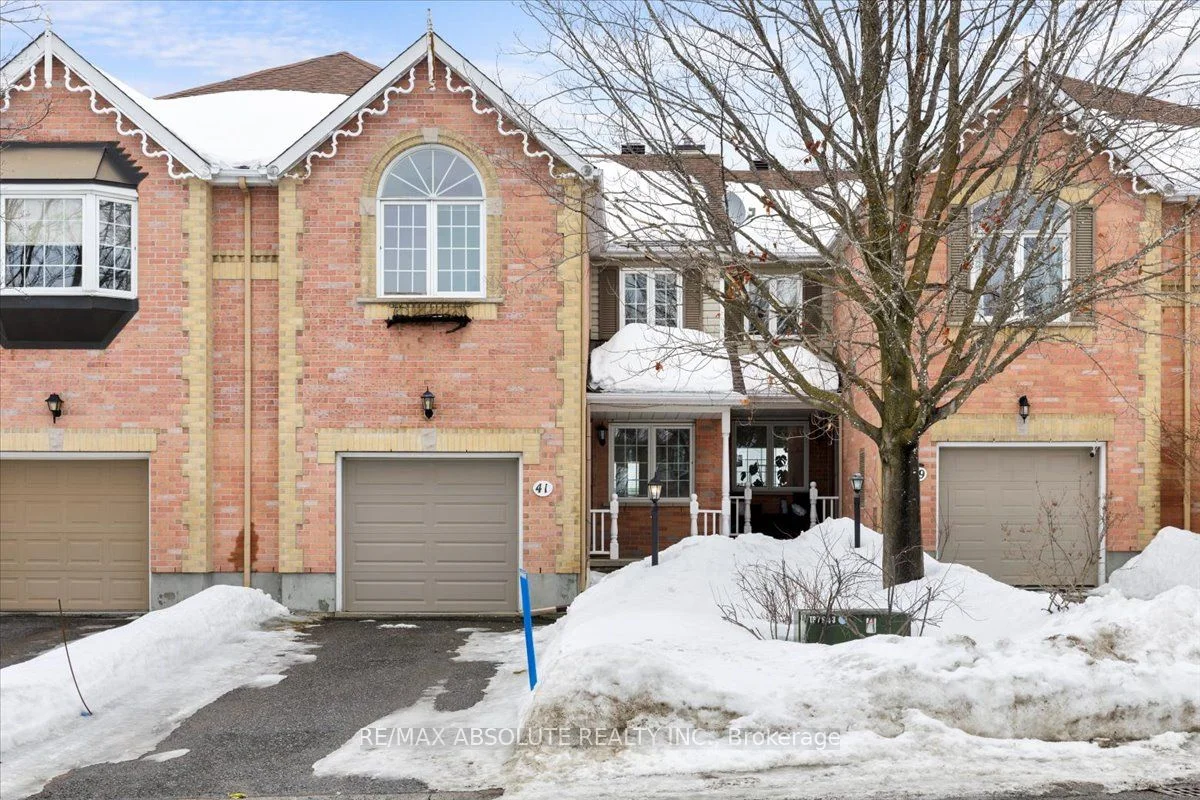 41 Crossing Bridge Court, Stittsville - Munster - Richmond, On K2s 1s2