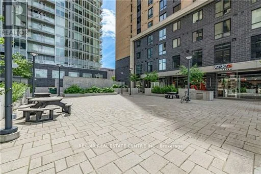 105 Champagane Avenue 2006, Dows Lake - Civic Hospital and Area, ON K1S 4P3