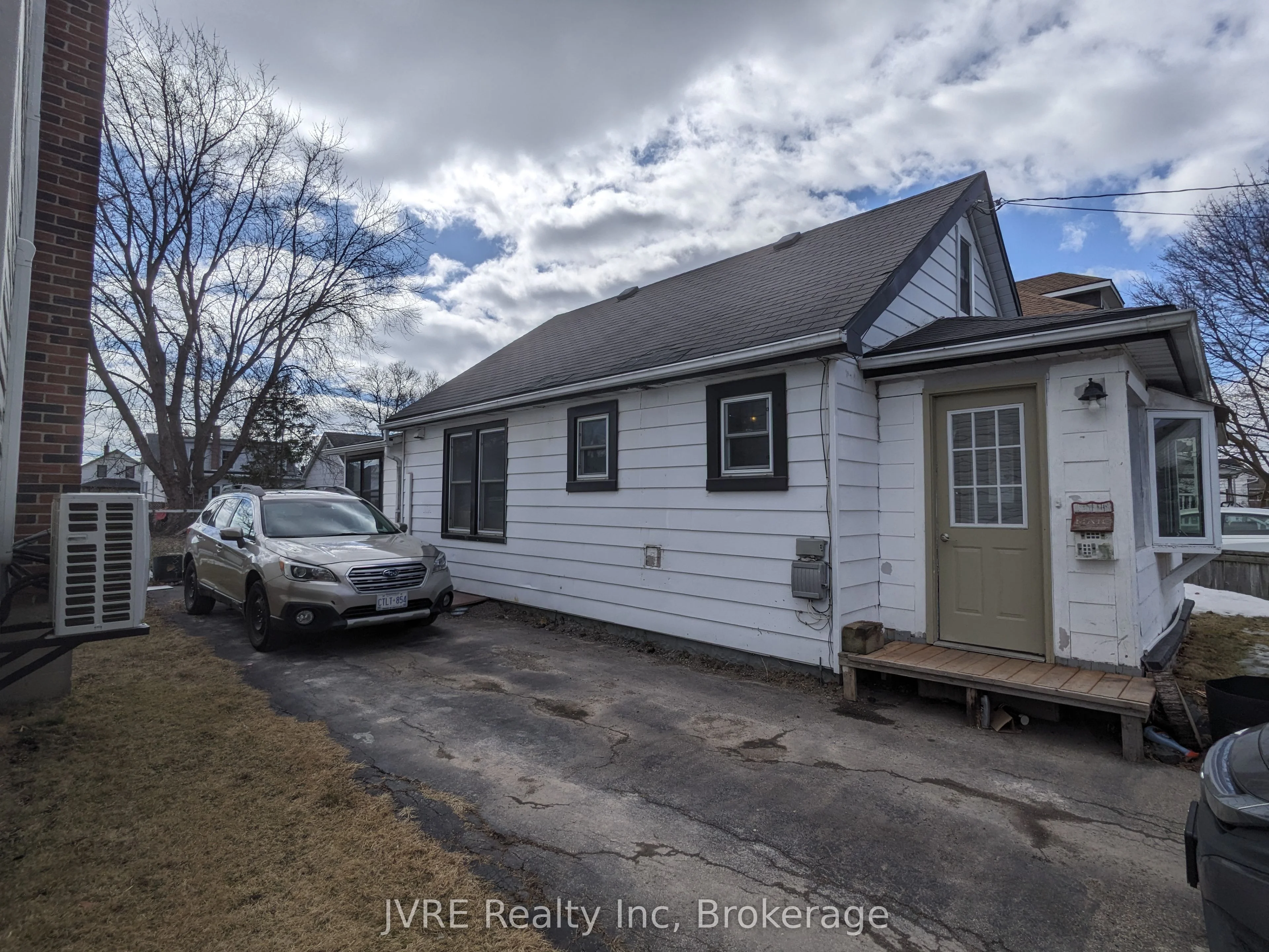 168 Borden Avenue, Port Colborne, On L3k 3z8