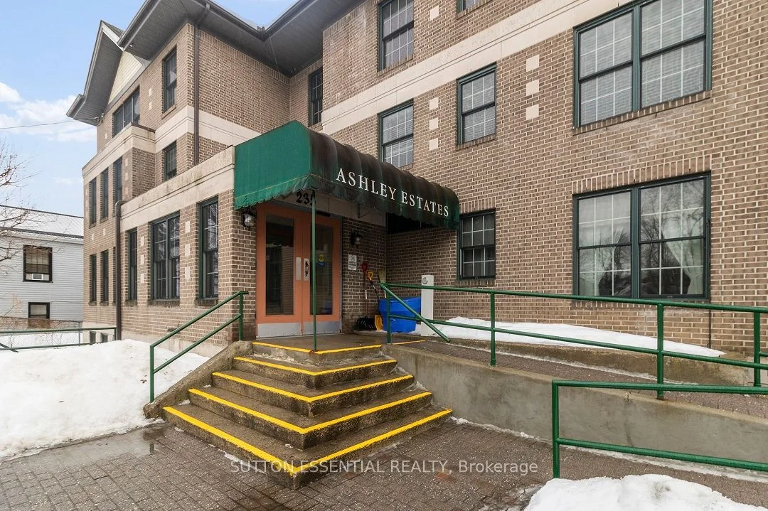 Condo Apartment in Brockville