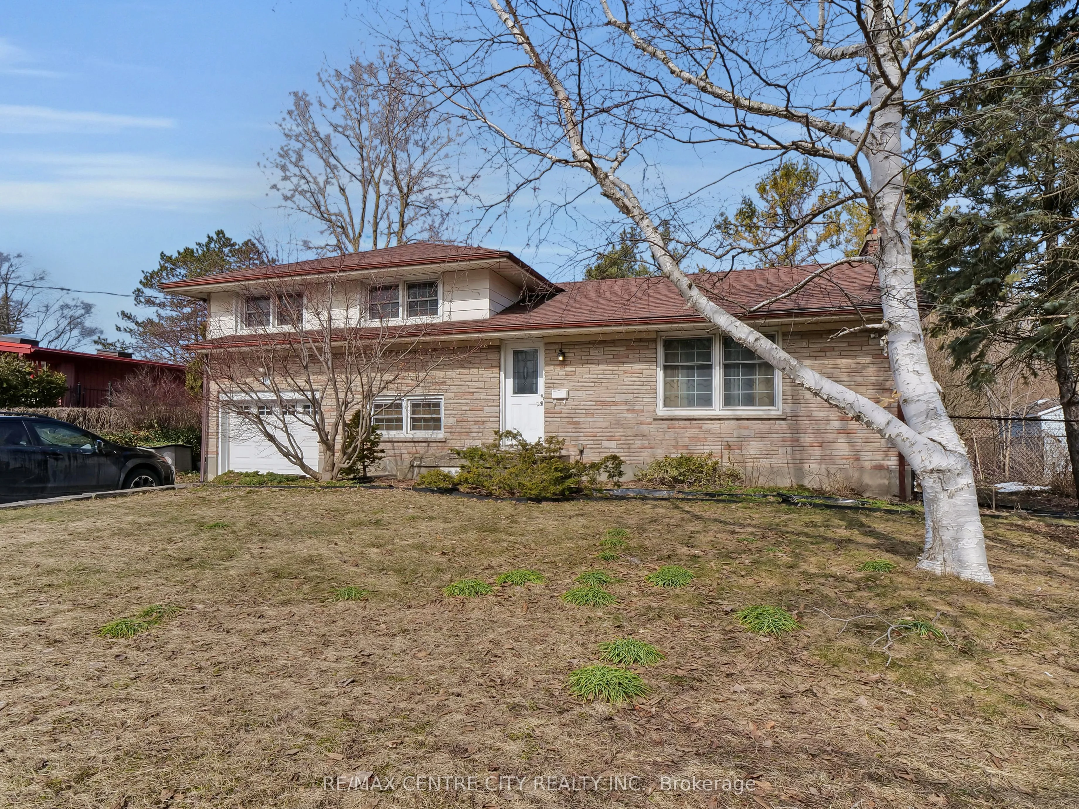 345 Sarnia Road, London North, On N6g 1n4