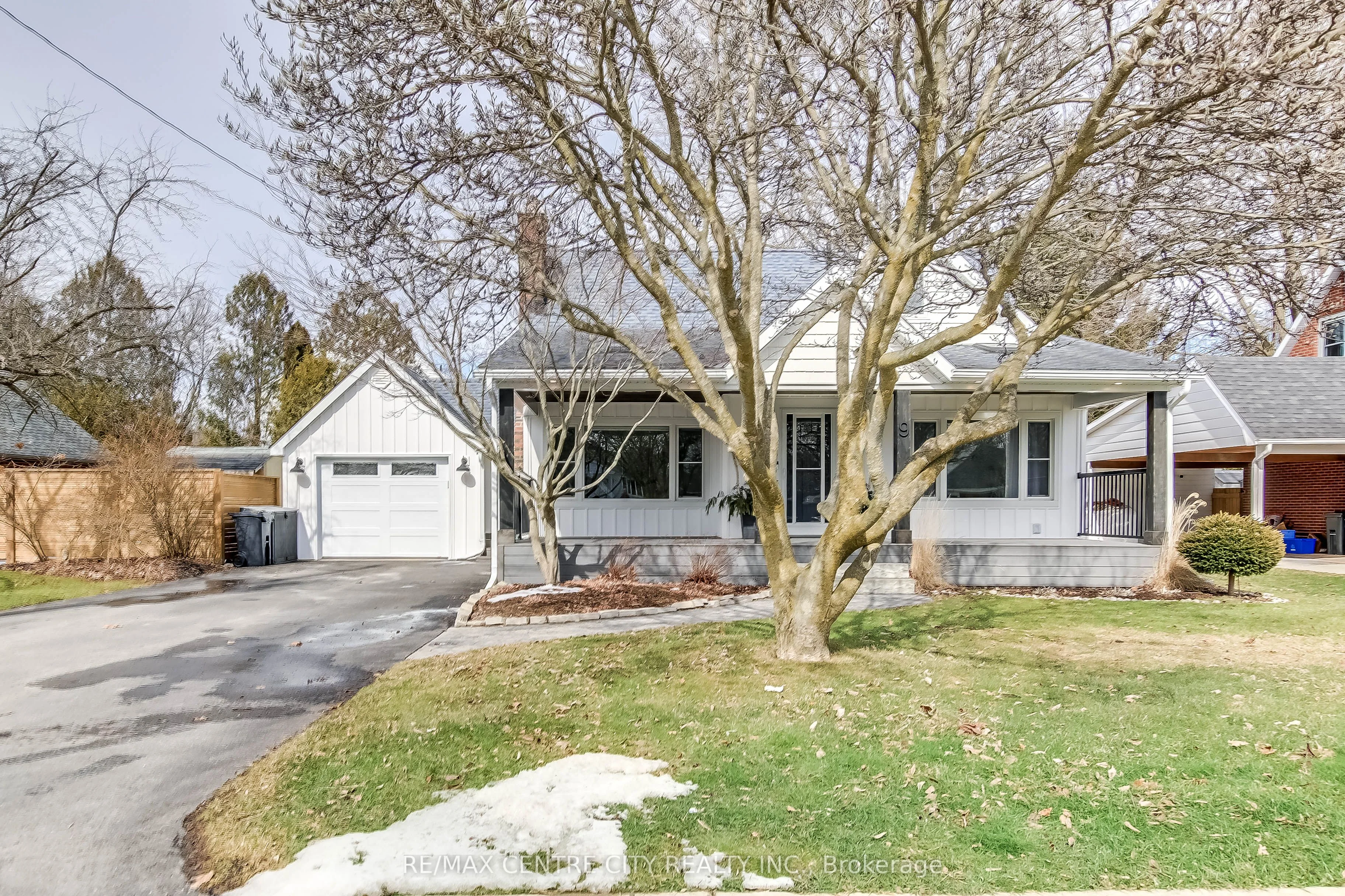 Detached in Central Elgin