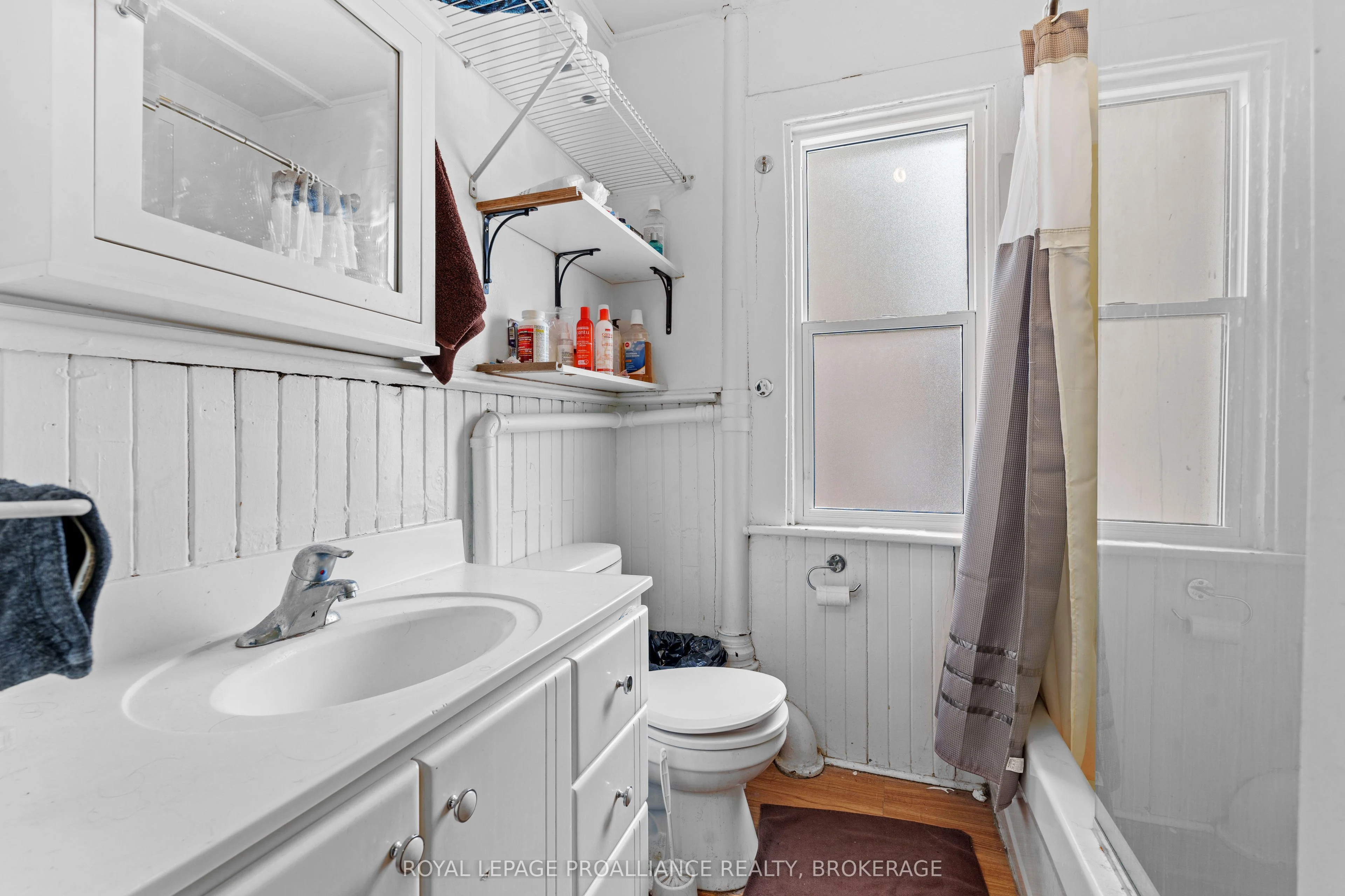303 Earl Street, Kingston, ON K7L 2J1