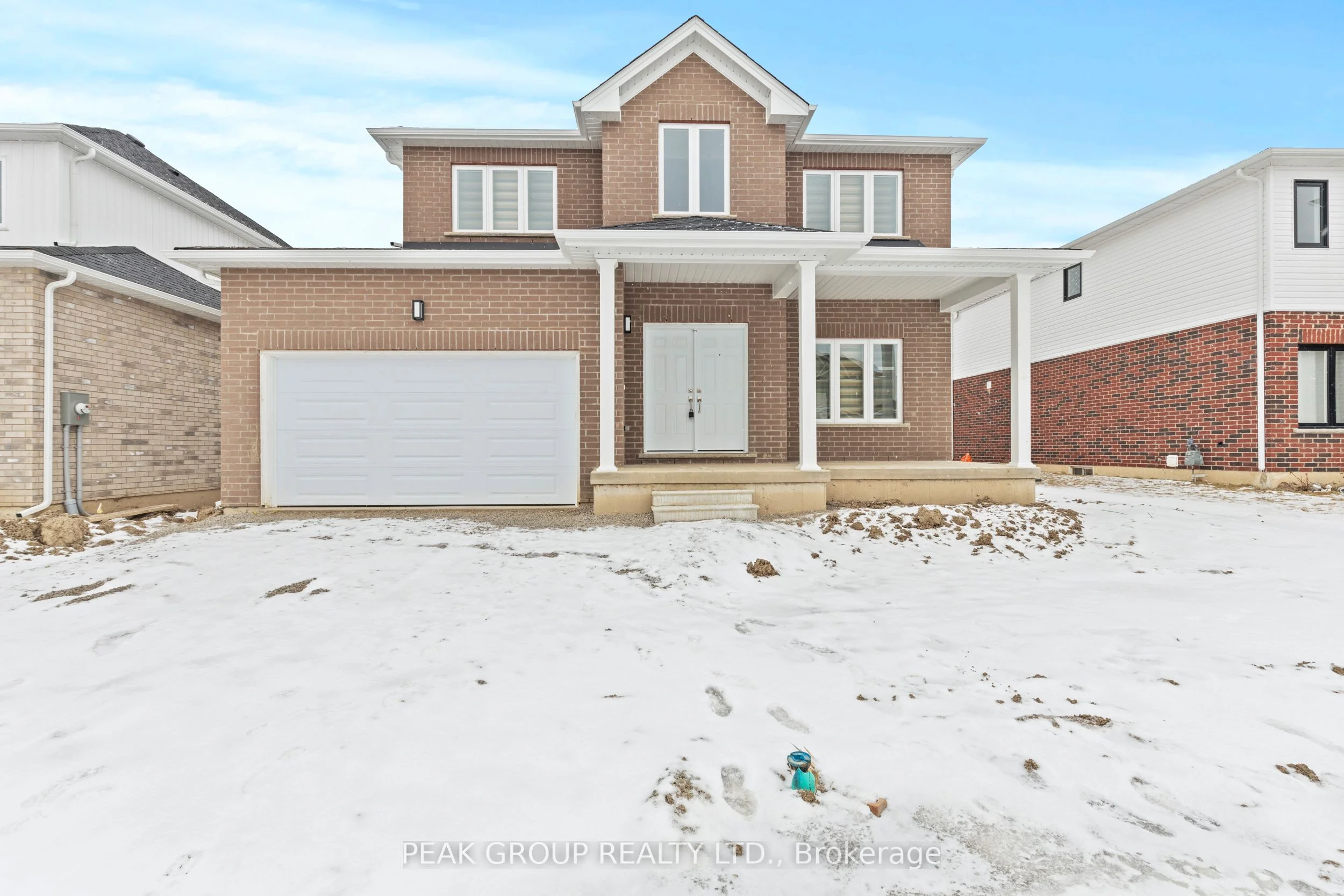 Detached in Thorold