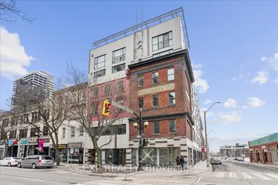 Condo Apartment in Hamilton