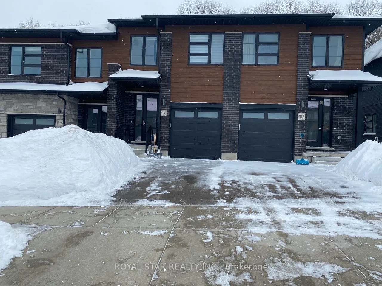 Att/Row/Townhouse in Kitchener