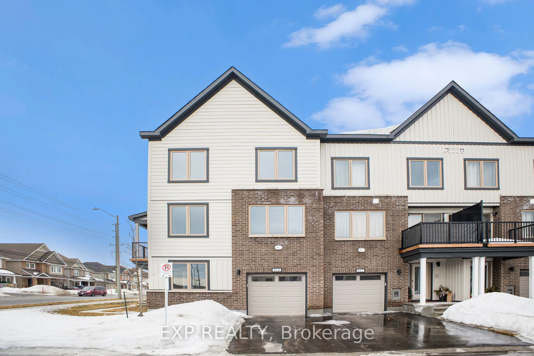 Att/Row/Townhouse in Stittsville - Munster - Richmond
