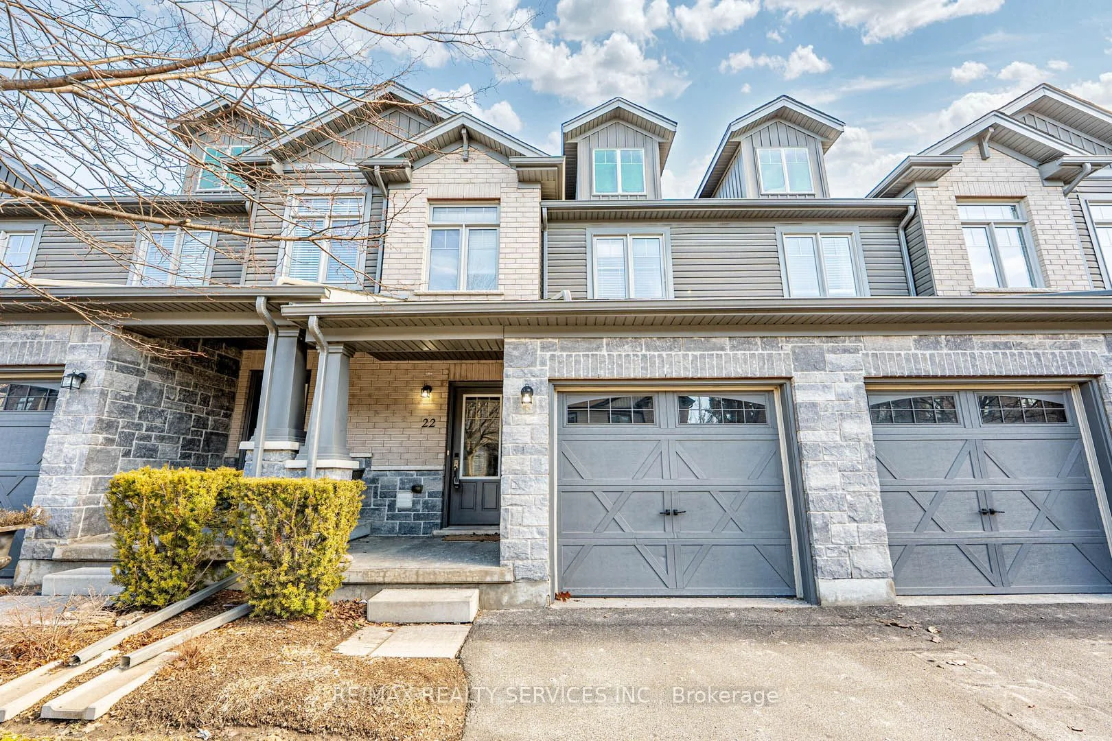 Condo Townhouse in Guelph