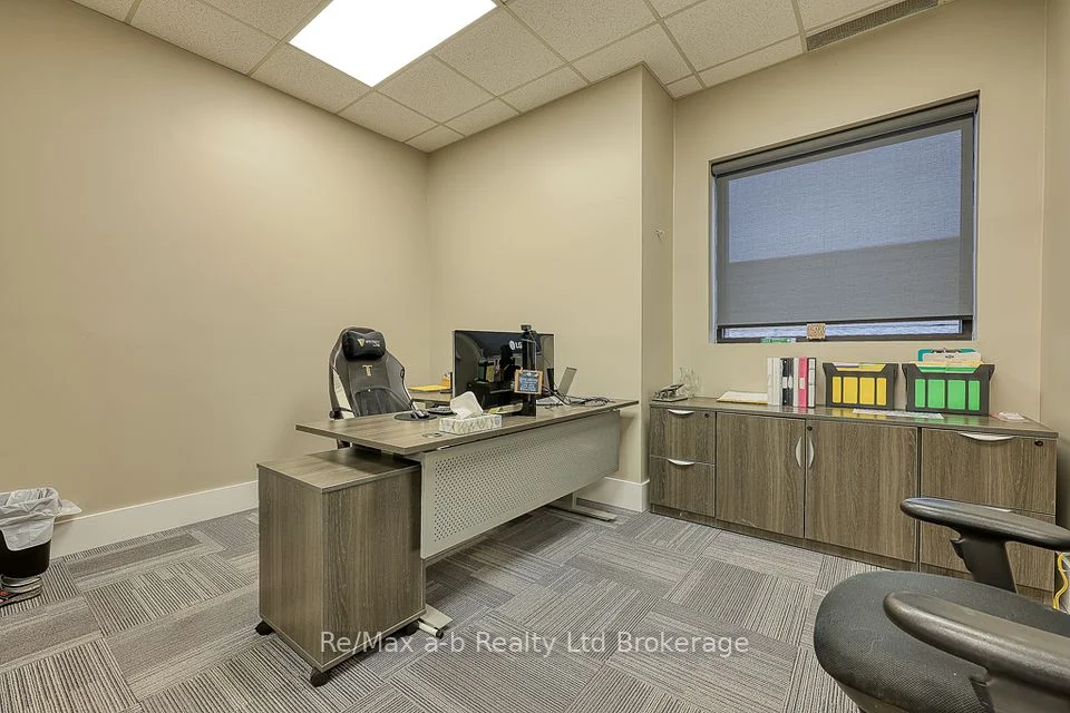 677 Dundas Street, Woodstock, ON N4S 1E5