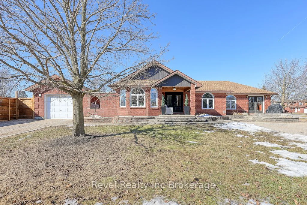 Detached in Tillsonburg