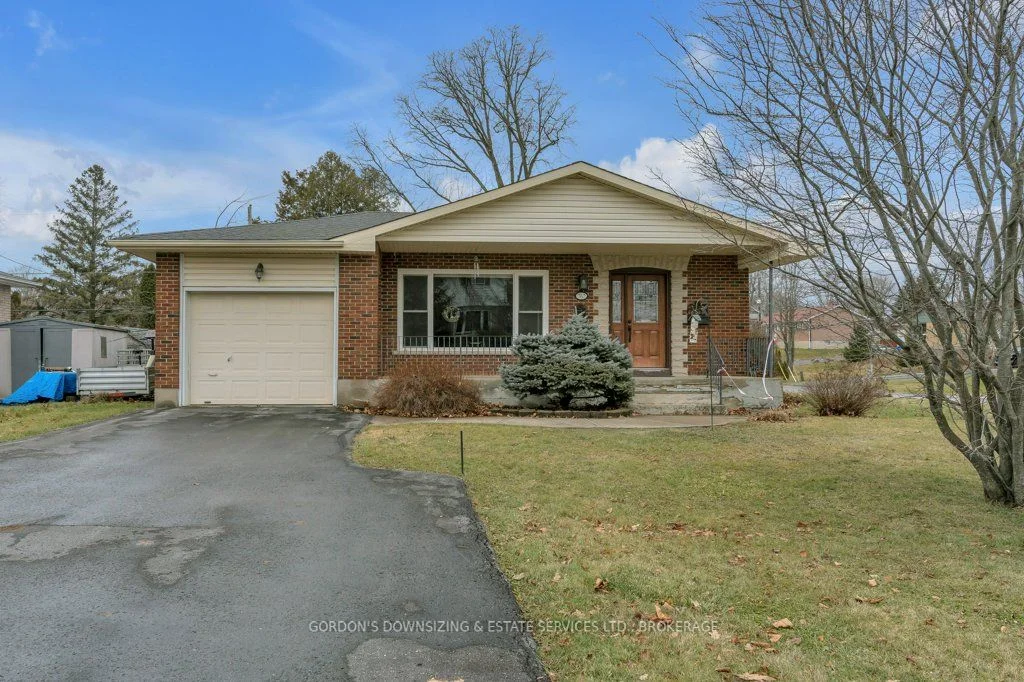 Detached in Kingston