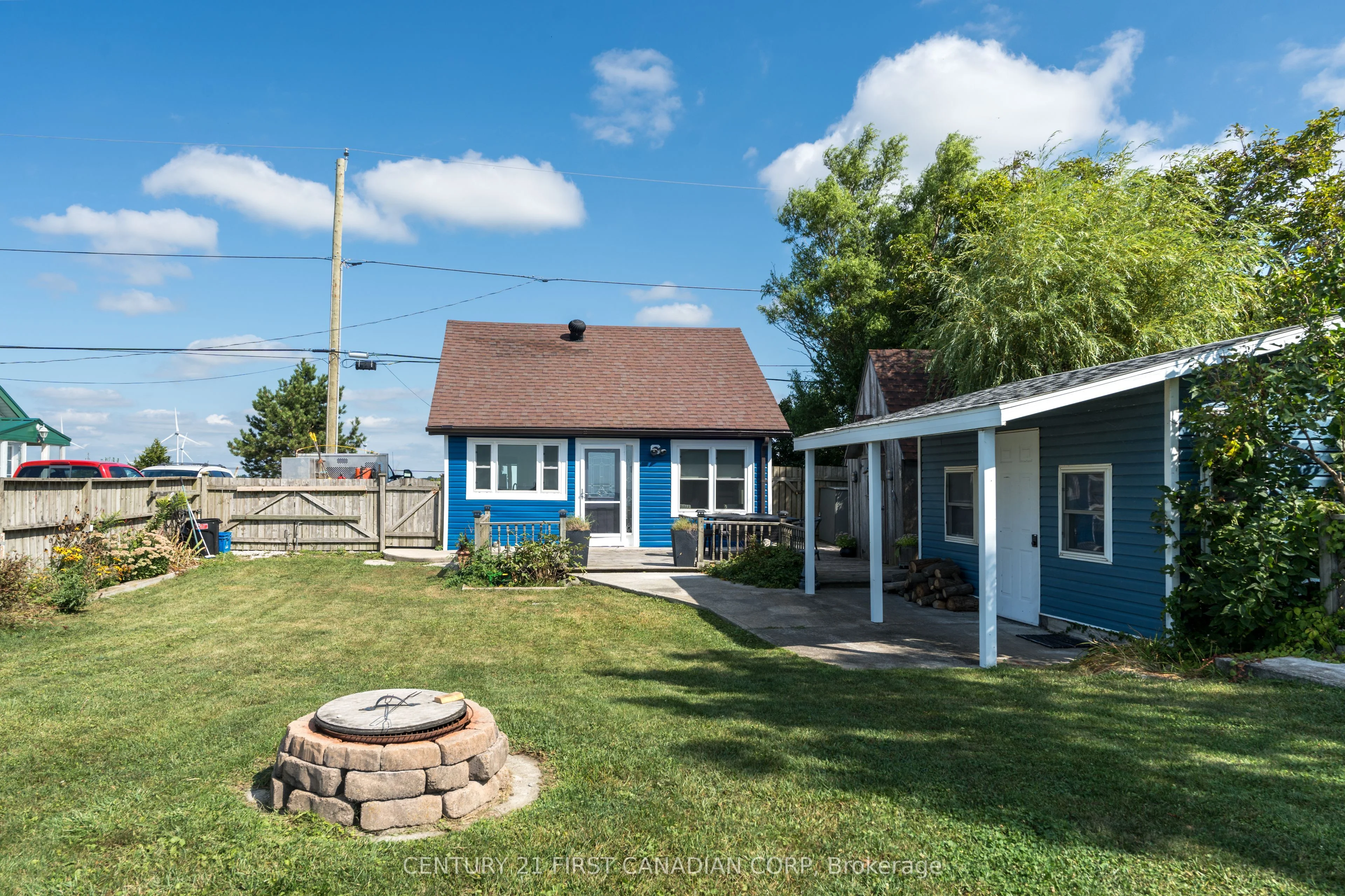 18512 Erie Shore Drive S, Chatham-Kent, ON N0P 1A0