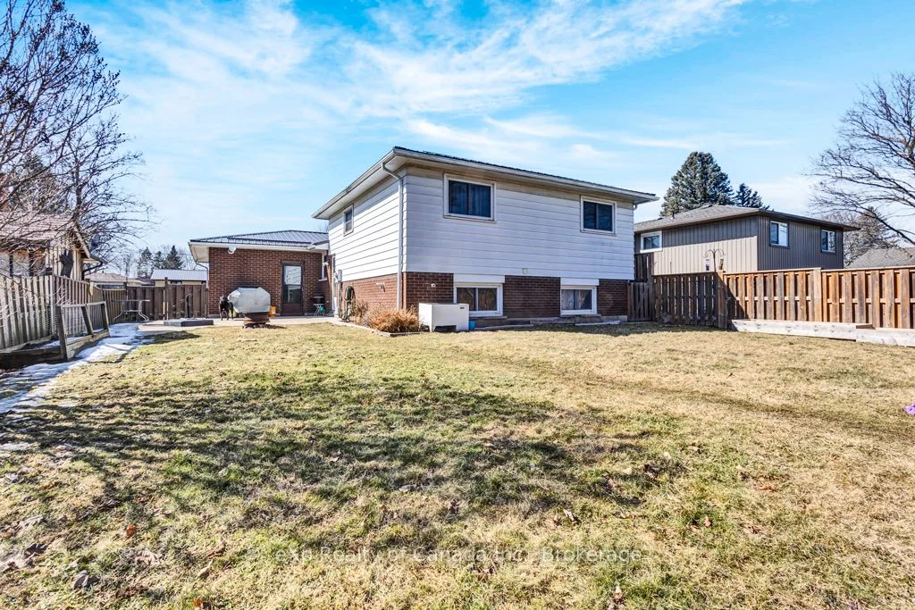 6 Lady Avenue, Tillsonburg, ON N4G 4B7