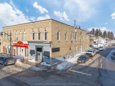 Att/Row/Townhouse in South Huron