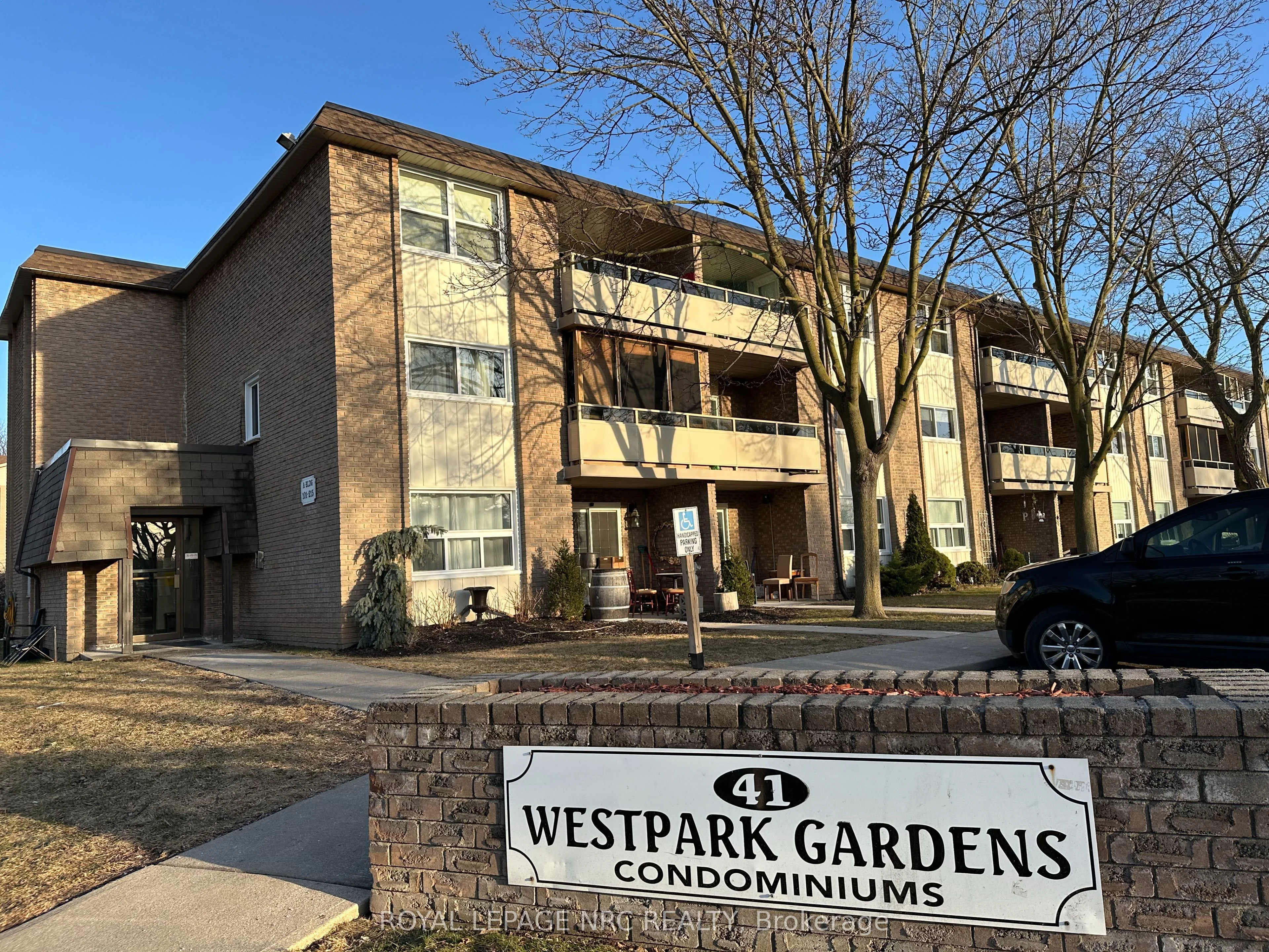 Condo Apartment in St. Catharines