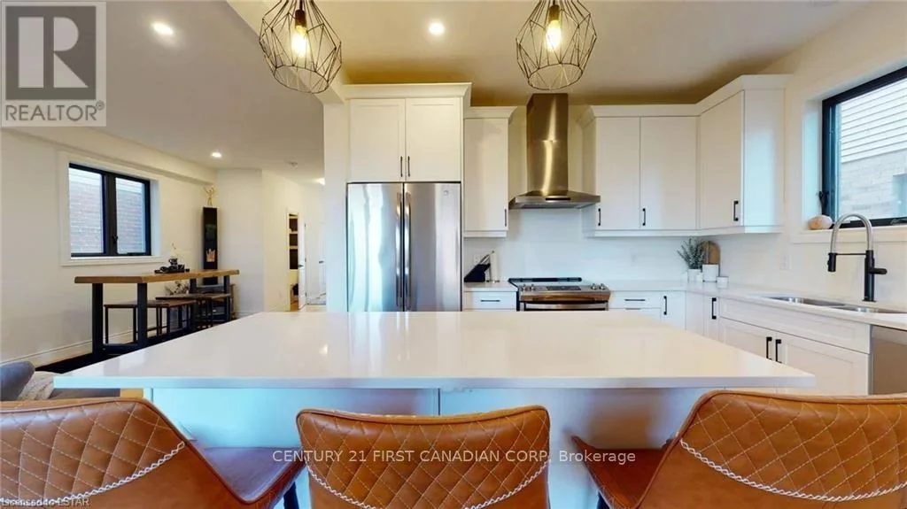 1632 Henrica Avenue, London North, ON N6G 0Y1