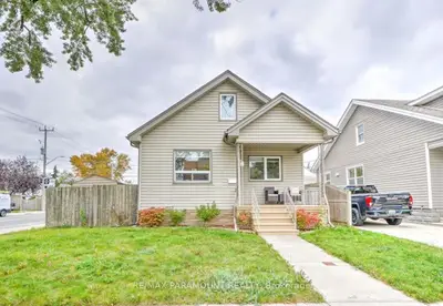Detached in Windsor