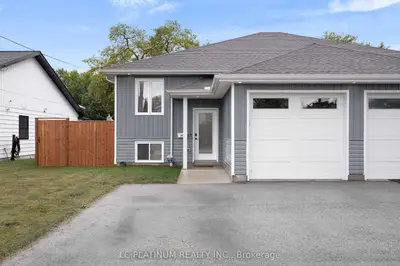 Semi-Detached in Kingsville