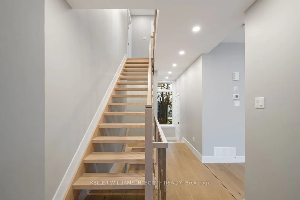 11 Quill Street W A, Overbrook - Castleheights and Area, ON K1K 1S2