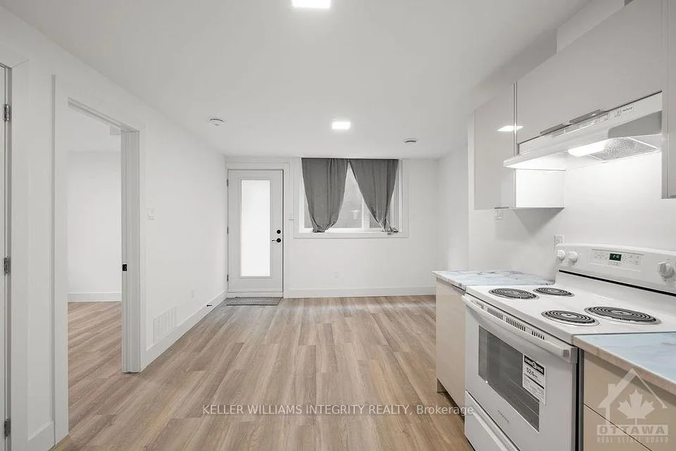225 GLYNN Avenue B, Overbrook - Castleheights and Area, ON K1K 1S2