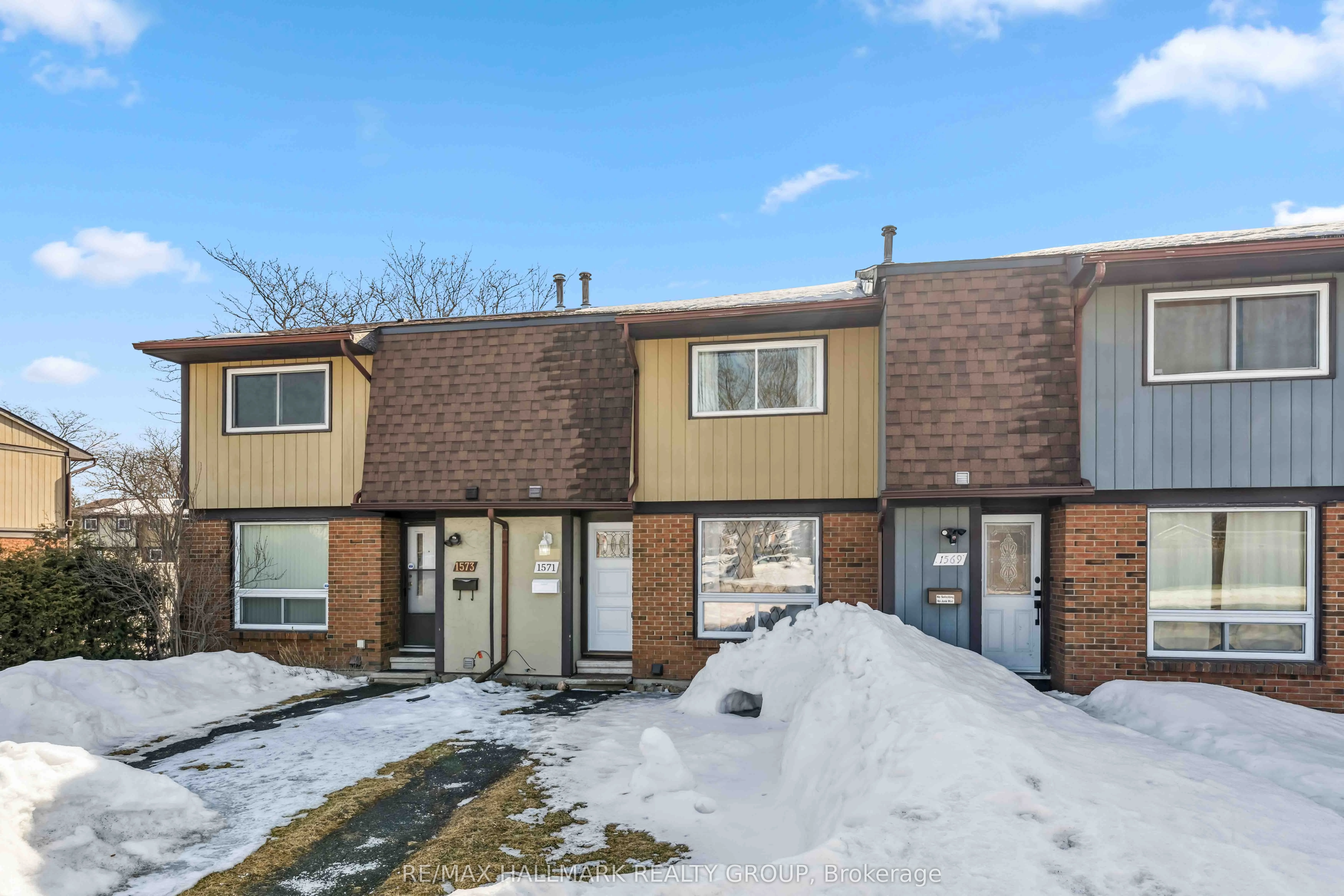 Condo Townhouse in Orleans - Convent Glen and Area