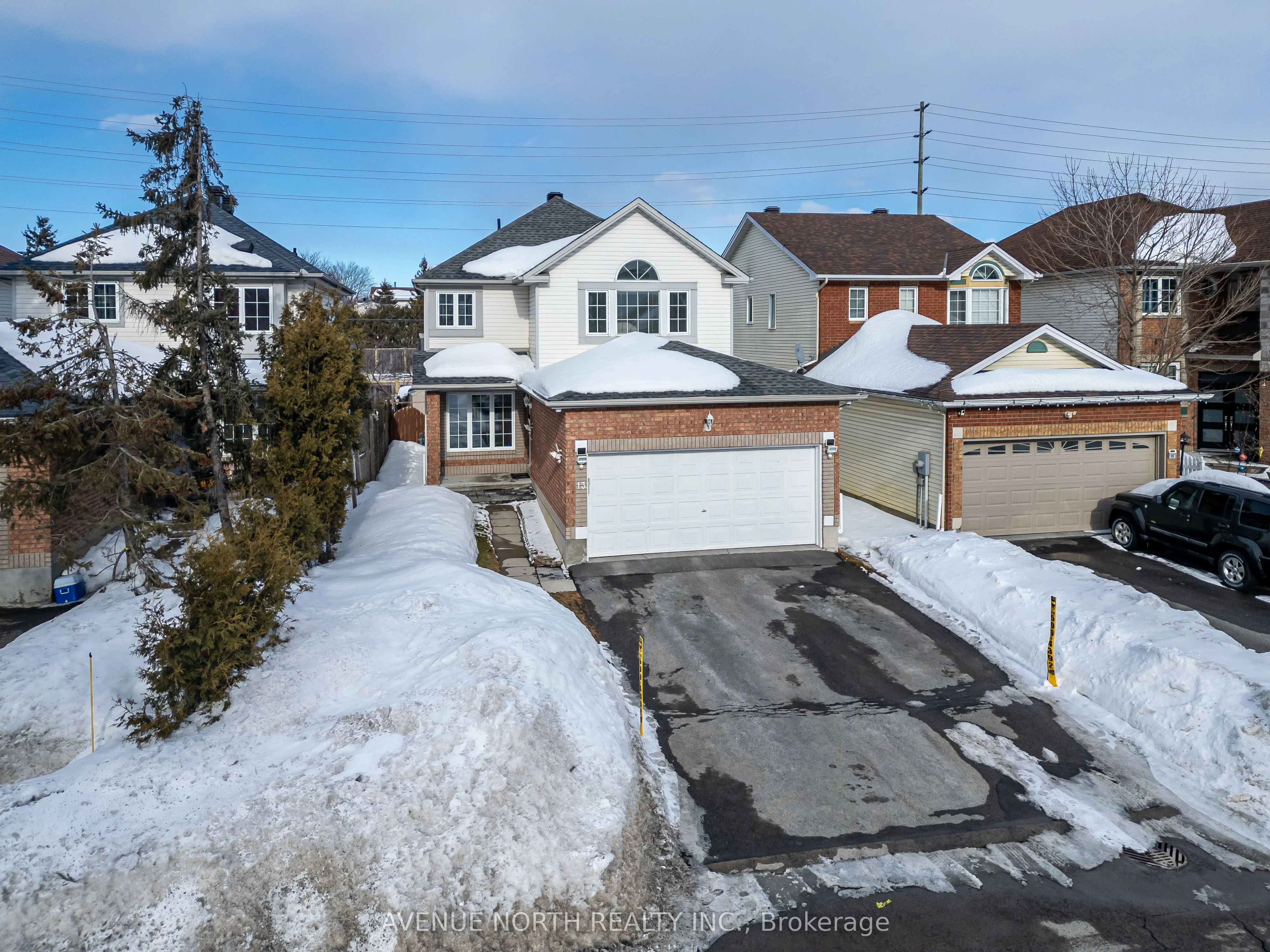 13 Halkirk Avenue, Kanata, ON K2V 1B1