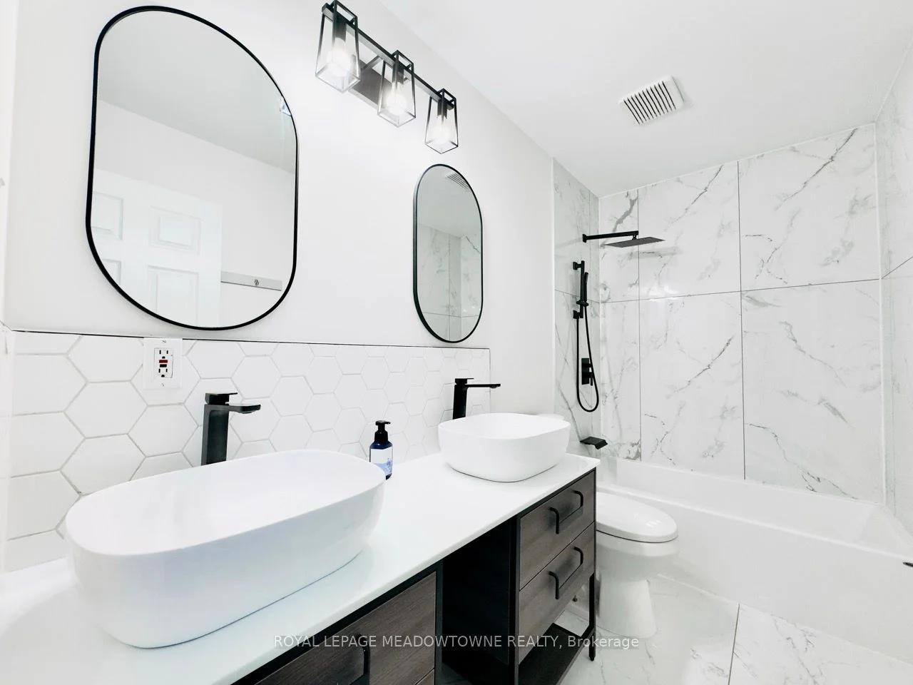 19 Galileo Boulevard, Brantford, ON N3R 7Y3