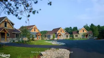 Condo Townhouse in Muskoka Lakes