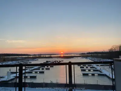 Att/Row/Townhouse in Georgian Bay