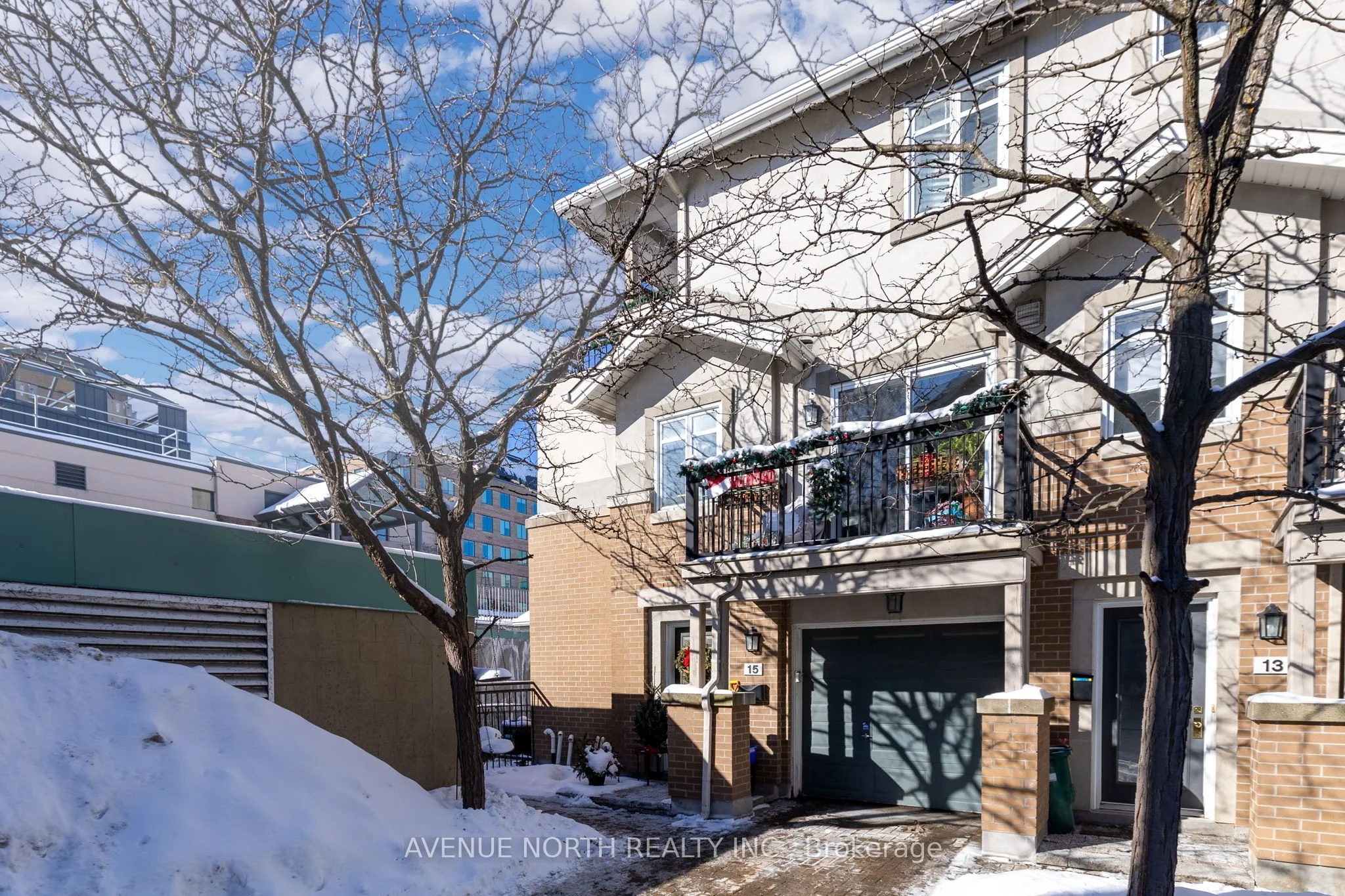 15 Panorama Private Street, Tunneys Pasture And Ottawa West, On K1y 4x1