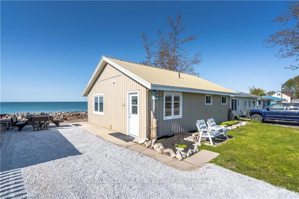 18082 Erie Shore Drive, Chatham-kent, On N0p 1a0