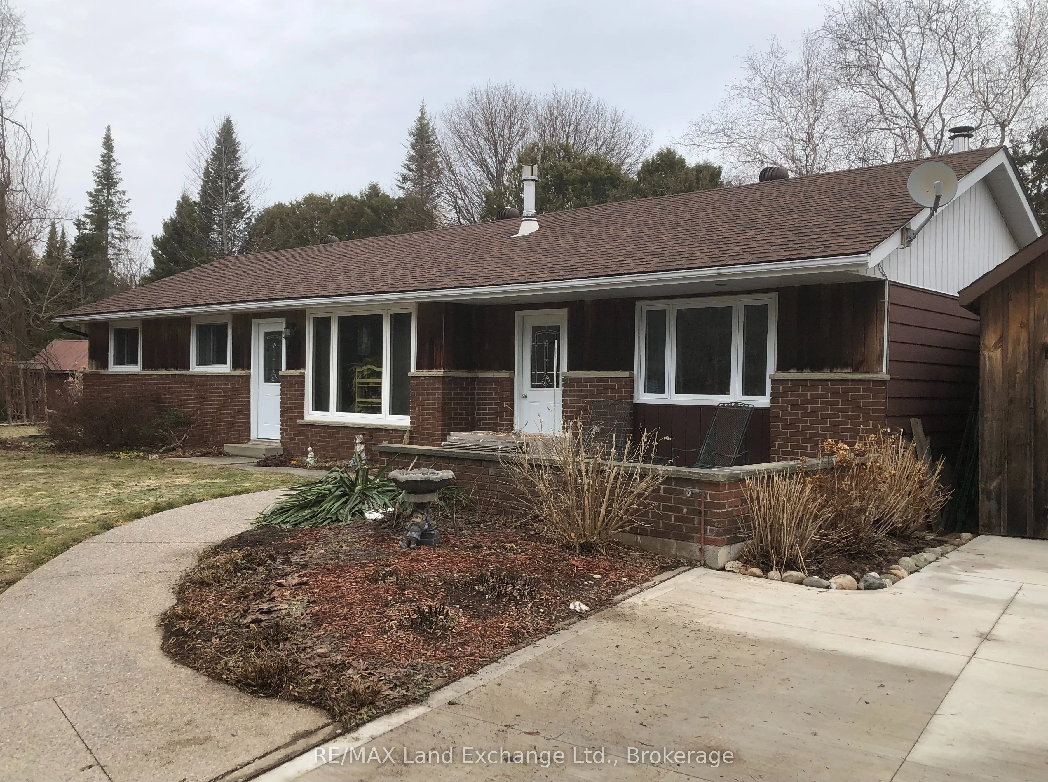 8 South Cedar Lane, Kincardine, ON N0G 2T0