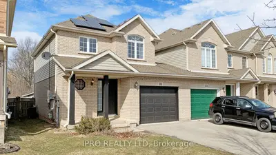 Att/Row/Townhouse in St. Catharines