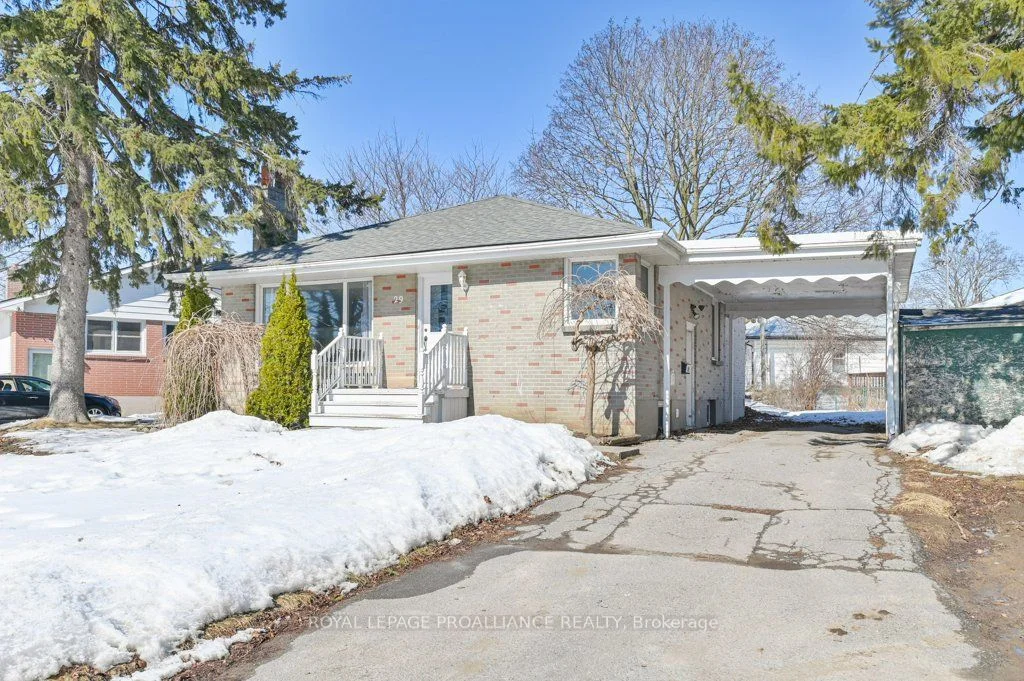 Detached in Quinte West
