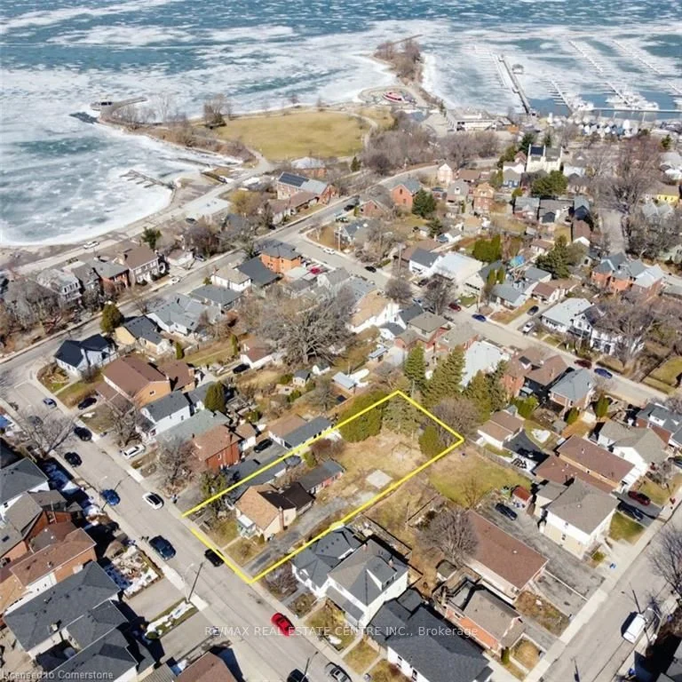 50 Picton Street W, Hamilton, ON L8L 1E3