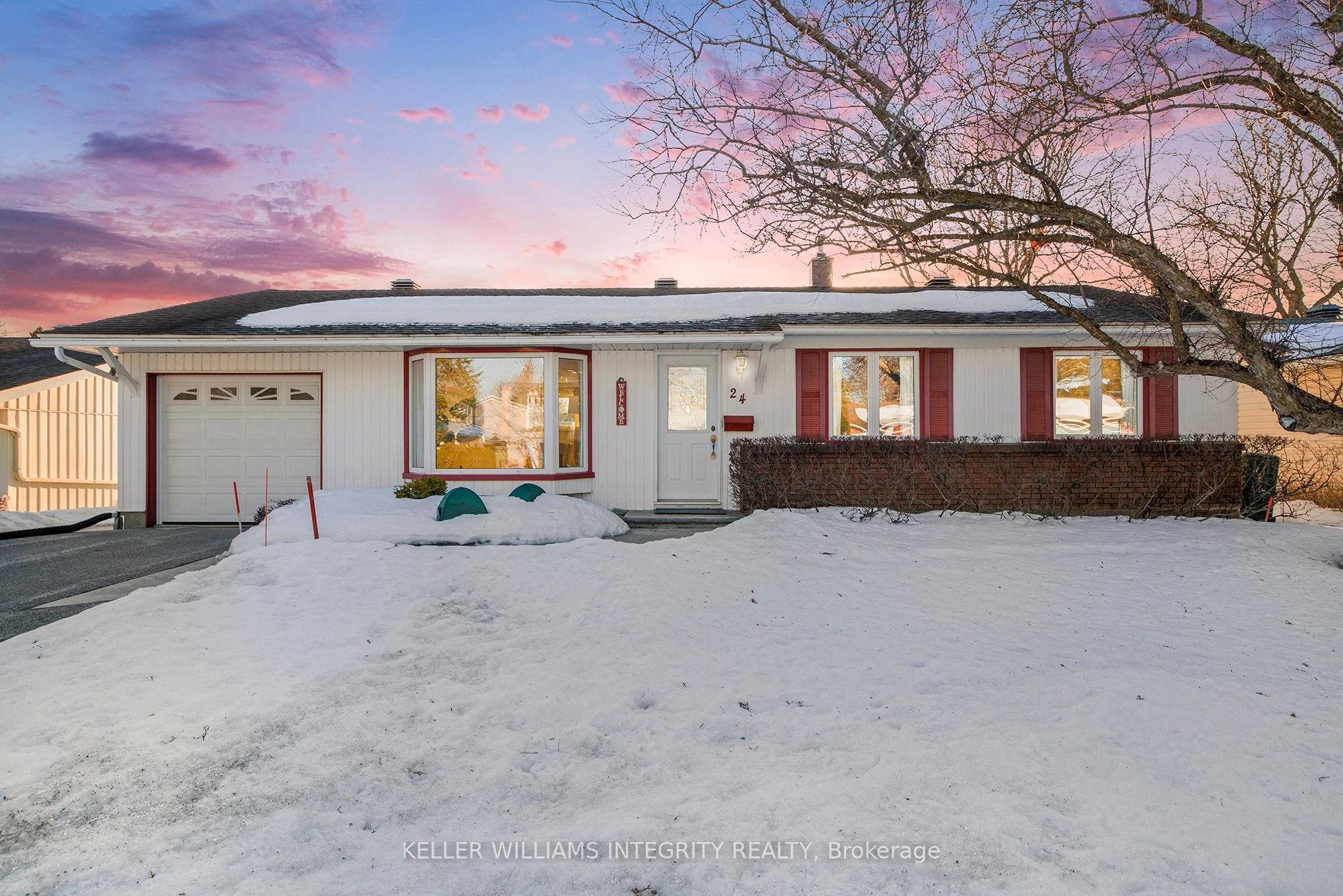 Detached in South of Baseline to Knoxdale