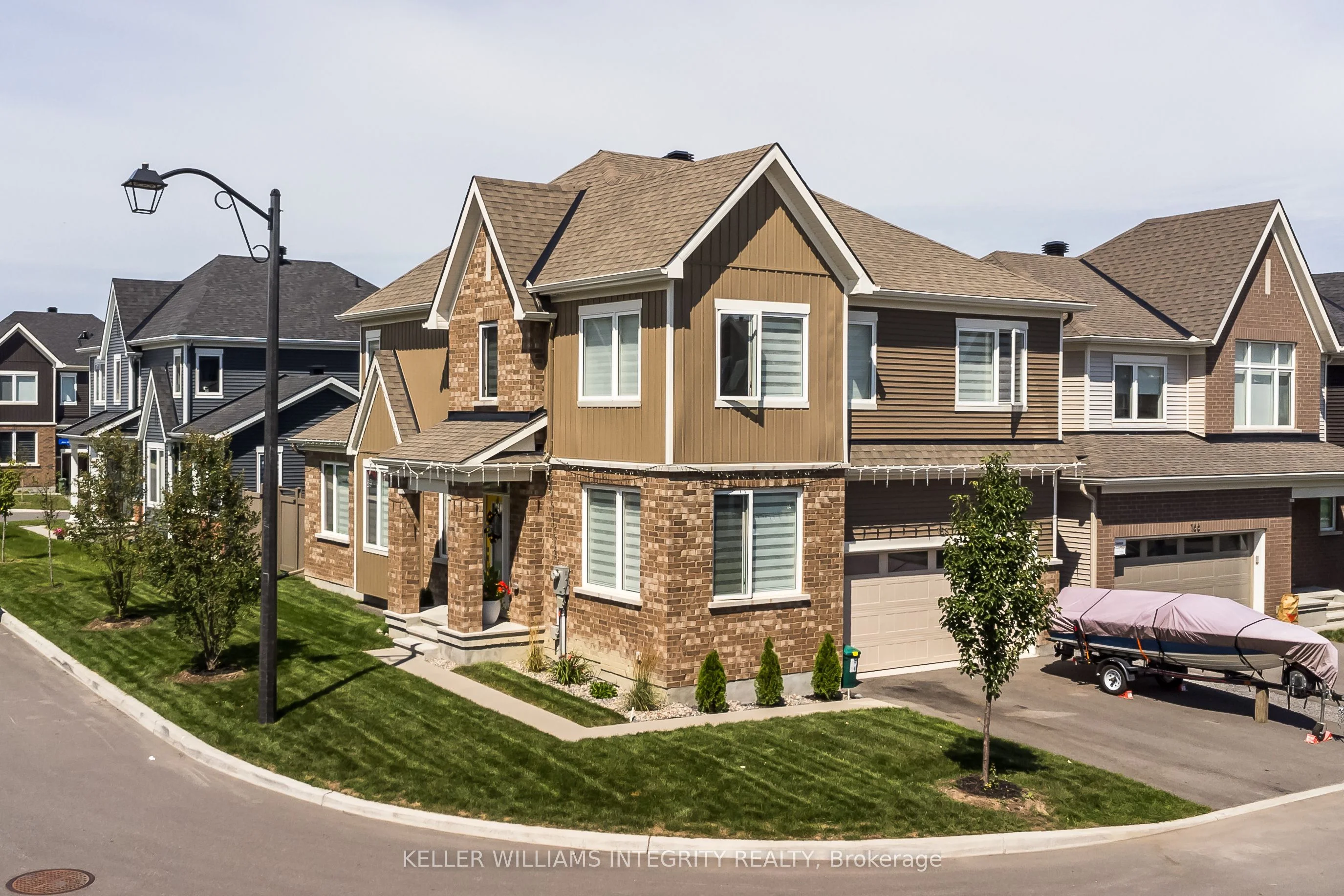 Detached in Orleans - Convent Glen and Area