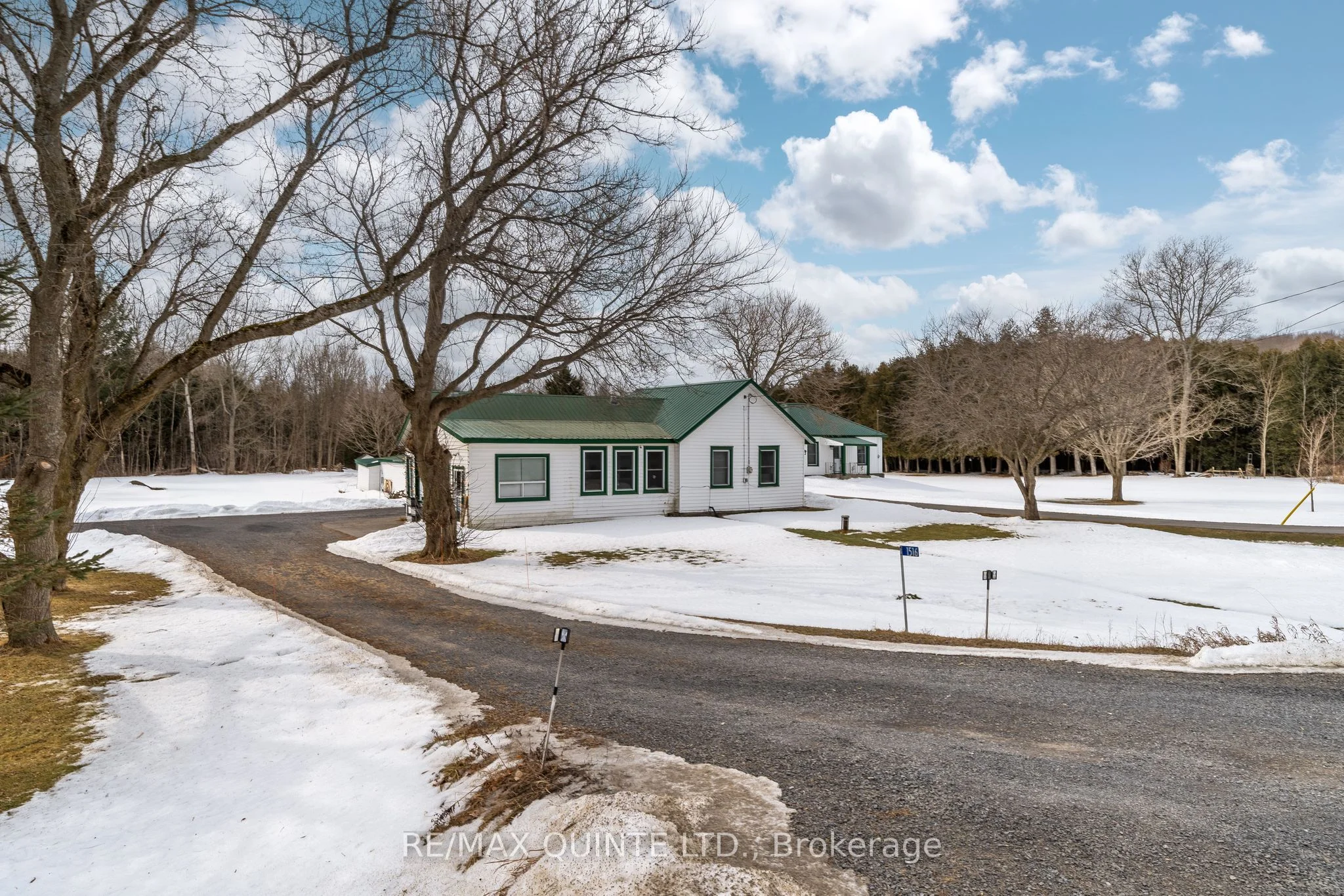 Detached in Centre Hastings