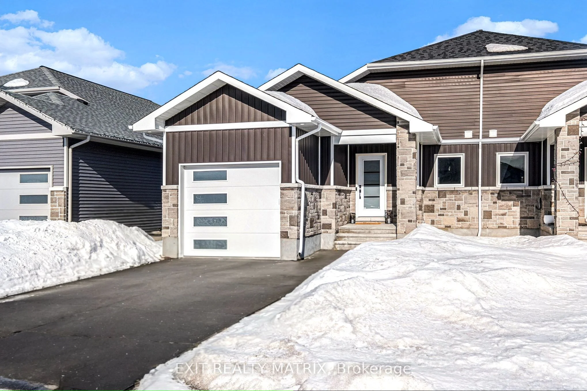 Semi-Detached in North Dundas