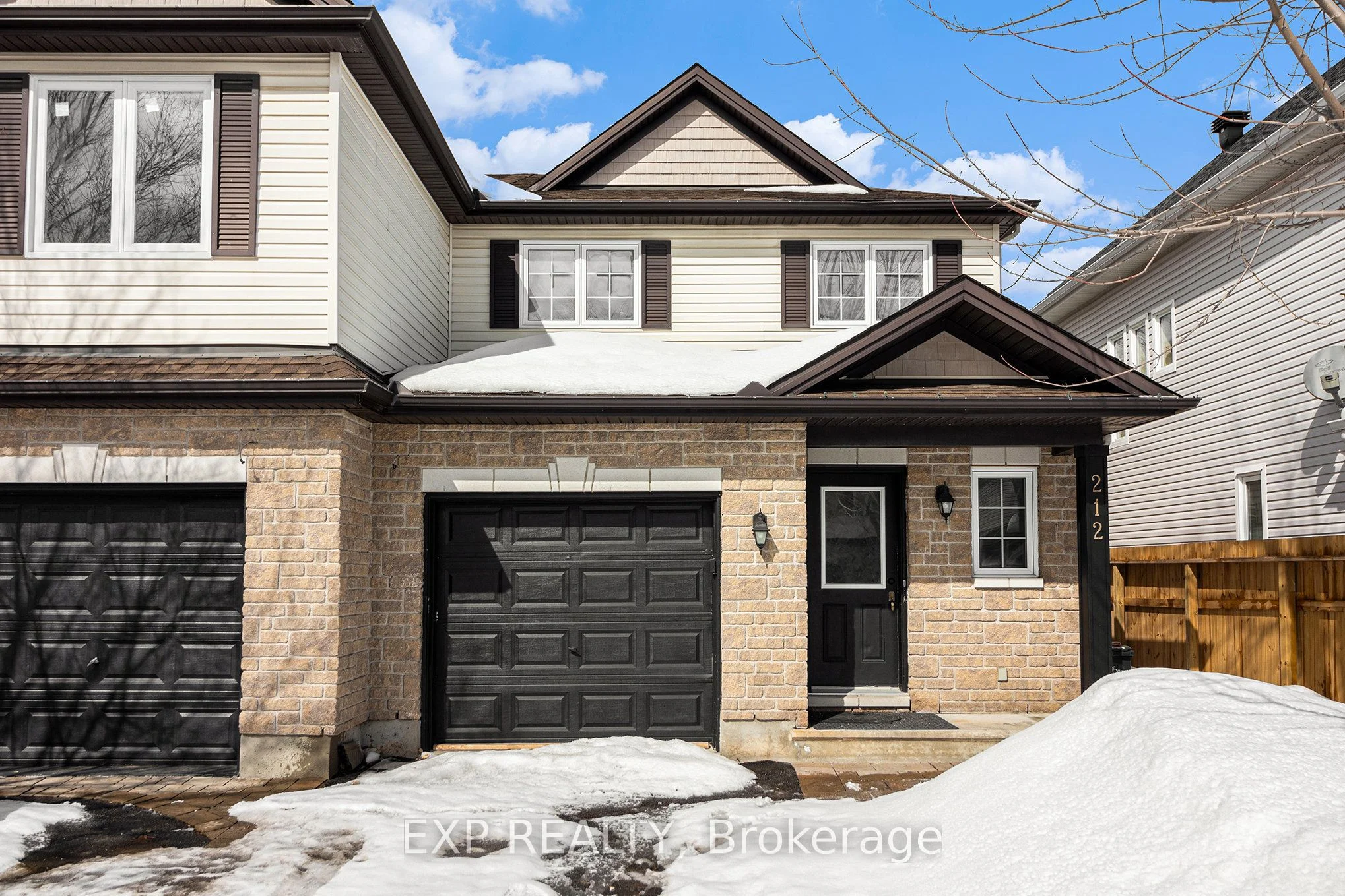 Semi-Detached in Blossom Park - Airport and Area