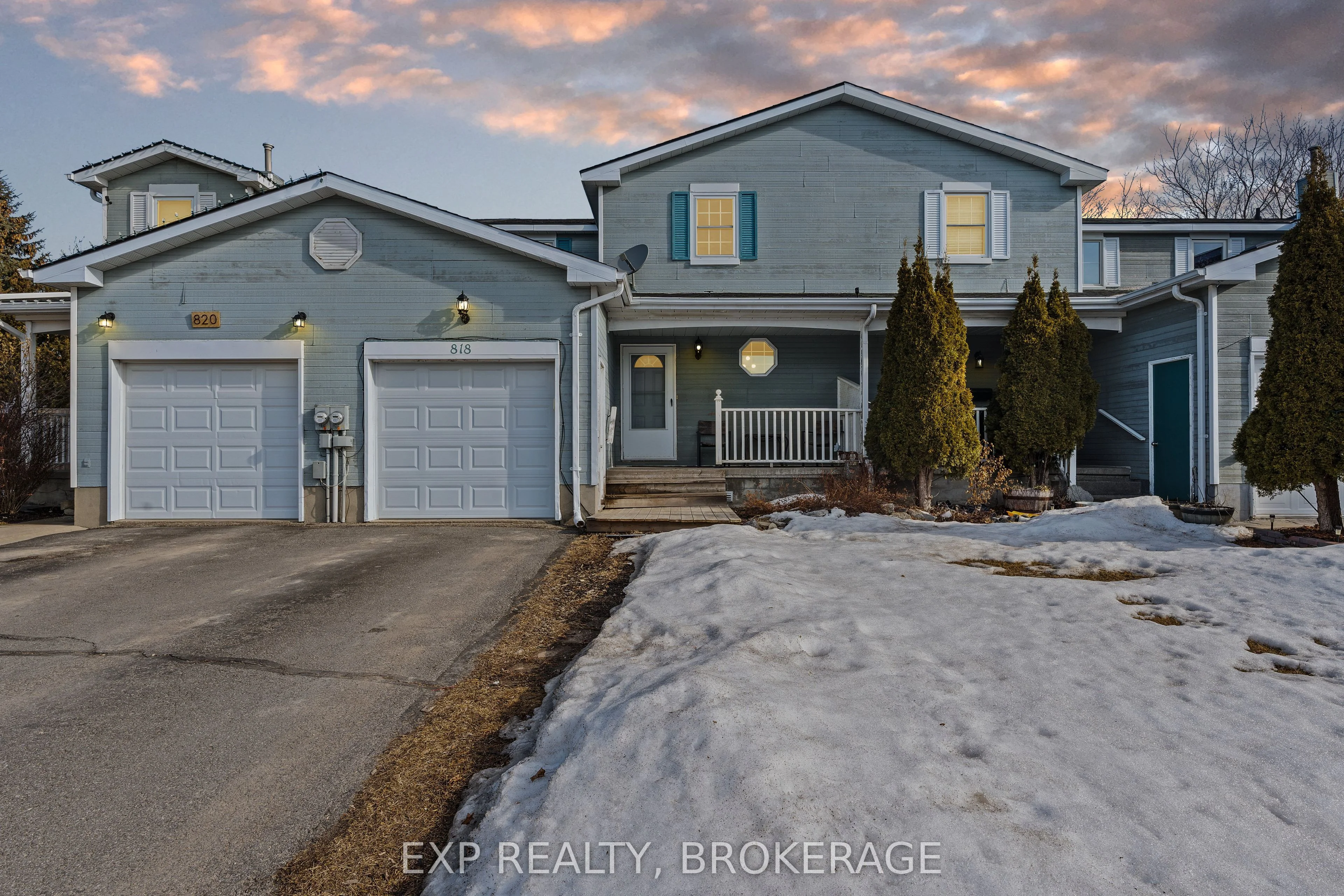 Att/Row/Townhouse in Kingston