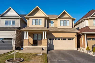 Detached in Niagara Falls