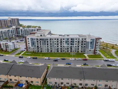 Condo Apartment in Hamilton