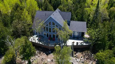 Detached in Northern Bruce Peninsula