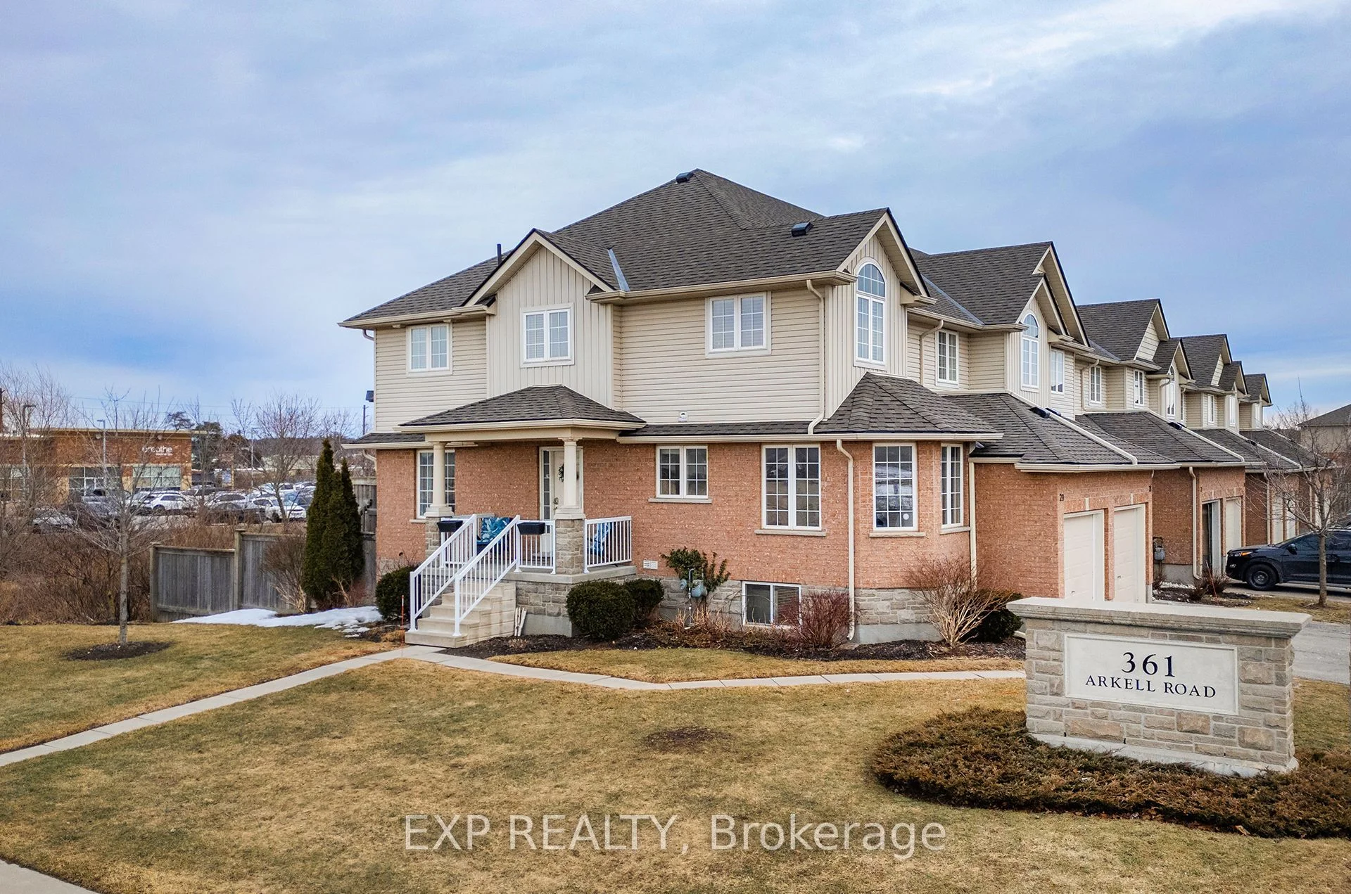 Condo Townhouse in Guelph